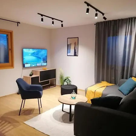 Casa de Férias Lana Luxury Pool & Indoor Wellness Nedeščina